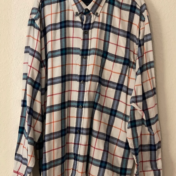 XXL Izod Mens Flannels 3 shirts in a bundle for one price. - Picture 10 of 11